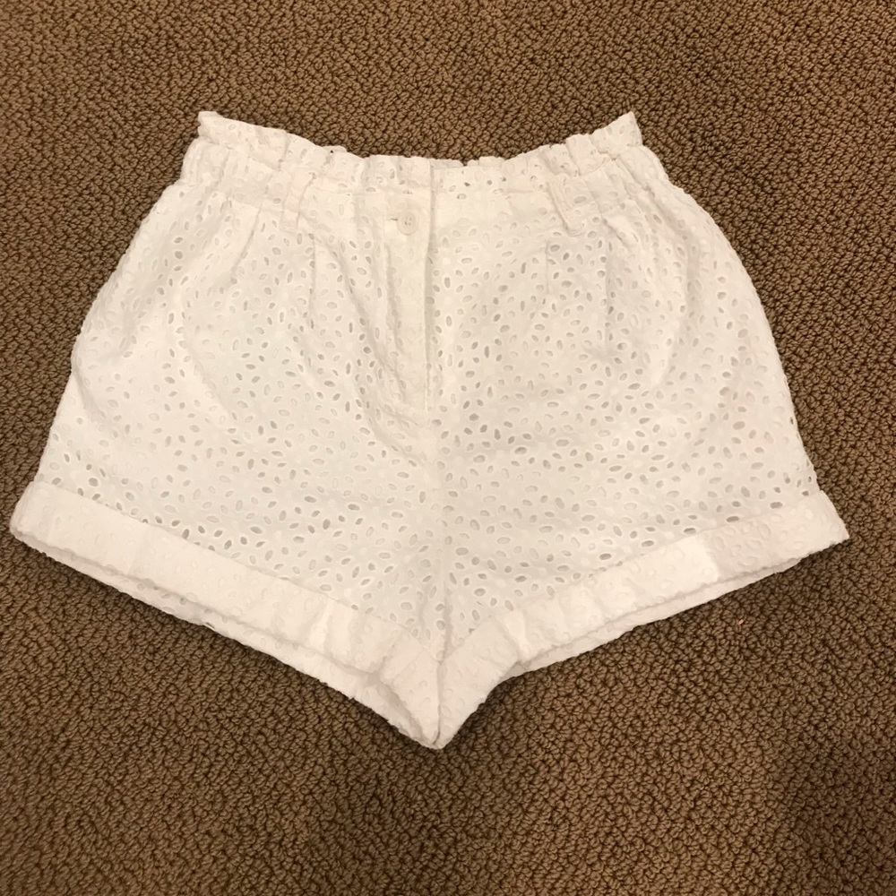 Kimchi Blue Eyelet White Eyelet Shorts
